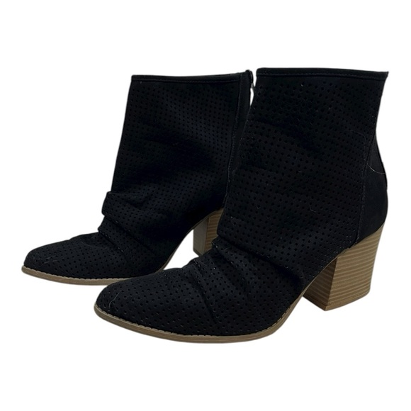 Kaari Blue Black Perforated Ankle Boots Women’s 8 | Block Heel Booties - Picture 1 of 8
